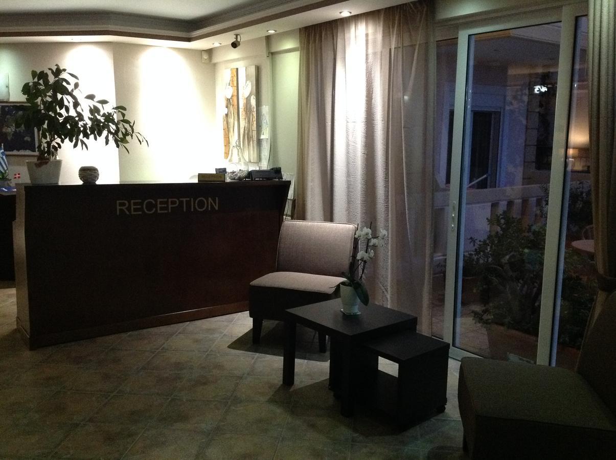 קאטו דרטסו Malou Apartments מראה חיצוני תמונה