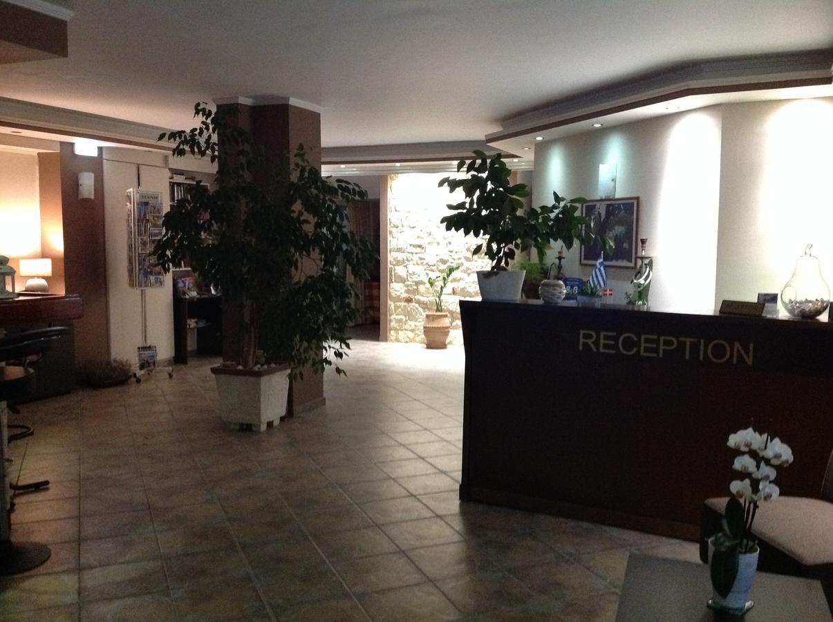 קאטו דרטסו Malou Apartments מראה חיצוני תמונה